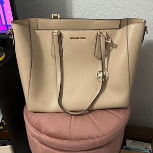 Micheal Kors tan tote
